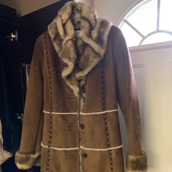 Laundry By Shelli Segal Jackets & Blazers - Gorgeous cognac brown suede coat